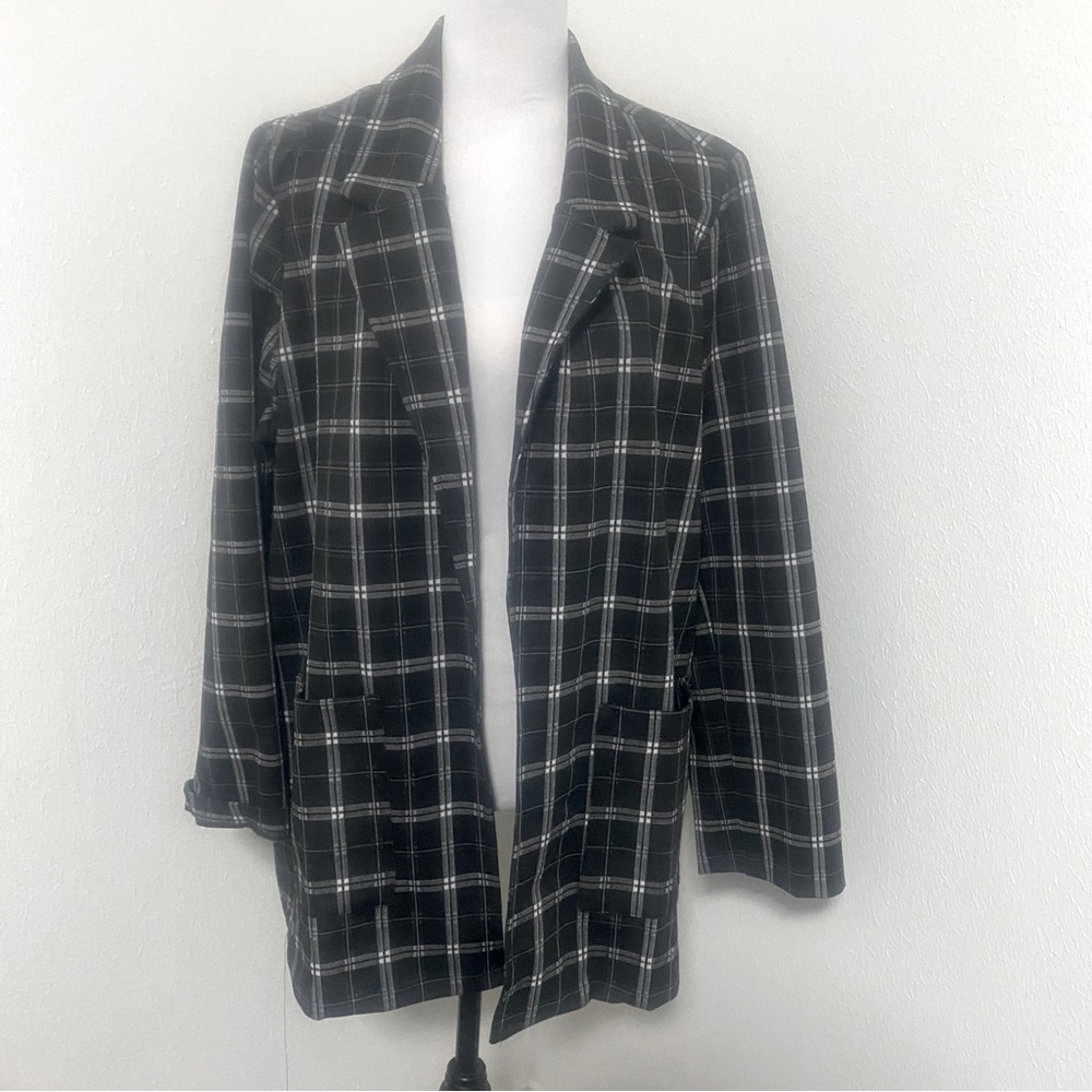 Cato Plaid Blazer Black with White Pinstripes Size 18/20W NWOT